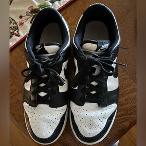 Nike Dunks Low Panda